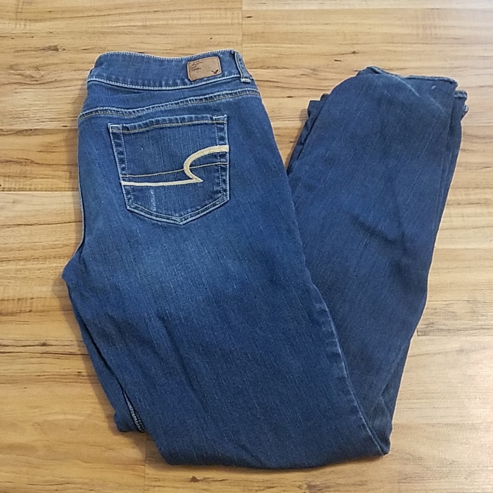 Womans American Eagle size 12 Artist Jean's